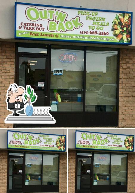 Vous pouvez prendre un bol d'air frais dans l'espace ouvert de Out 'N Back Catering & Frozen Entrees