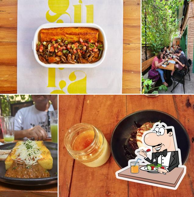 Comida em Restaurante Ragu