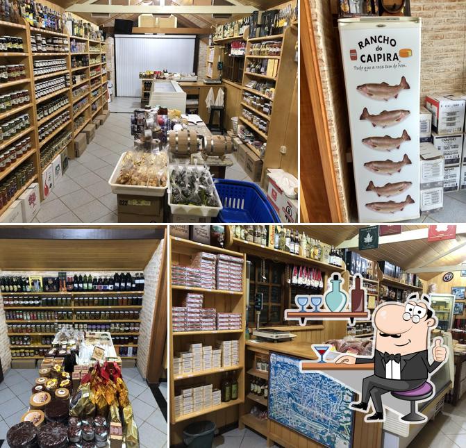 O interior do Rancho do Caipira Queijos e Doces