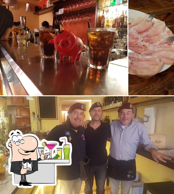 Questa è la immagine che mostra la bancone da bar e dolce di Al Vecjo Batiram Dei F.Lli Masini S.N.C