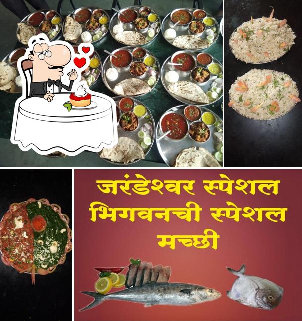 Jarandeshwar hotel offers a number of desserts