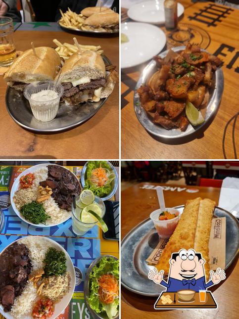 Comida em Codeguim Bar