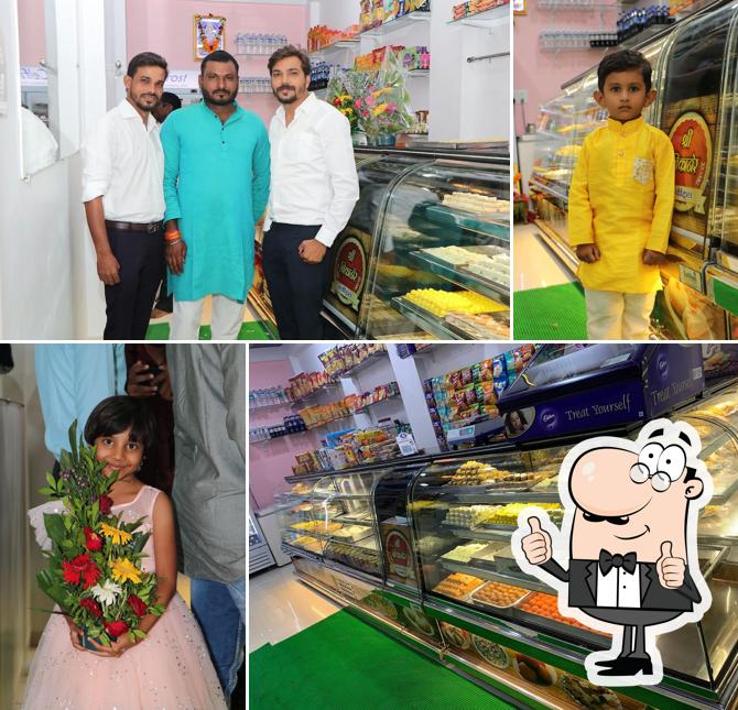 BIKANER SWEETS AND SNACKS (बीकानेर)