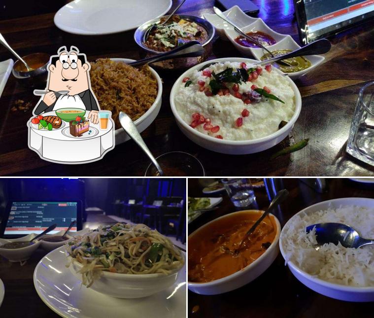 Hot and sour soup at Robot