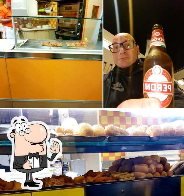 Vedi la foto di Mordi & Fuggi Pizzeria Rosticceria con forno a legna e consegna a domicilio