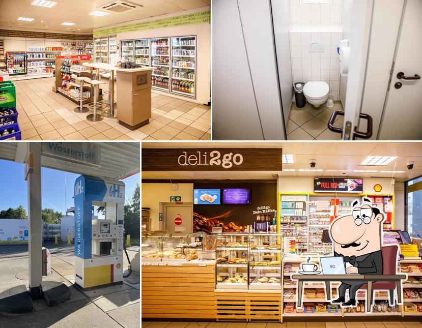 Installez-vous à l'une des tables de Shell