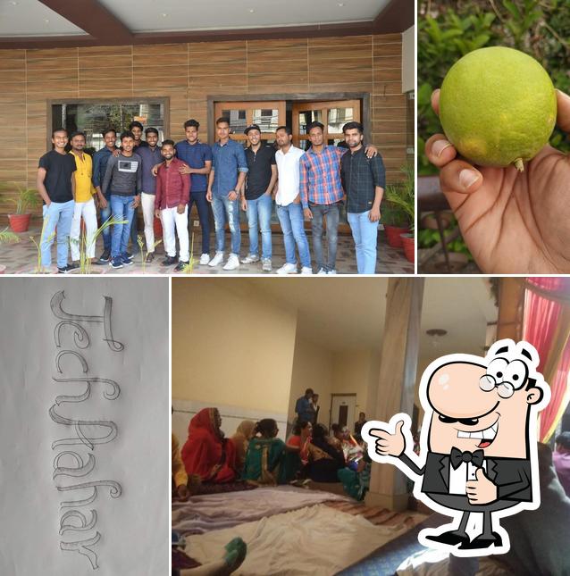 Keshari Food Plaza and Banquet - AC Banquet Hall in Mughalsarai