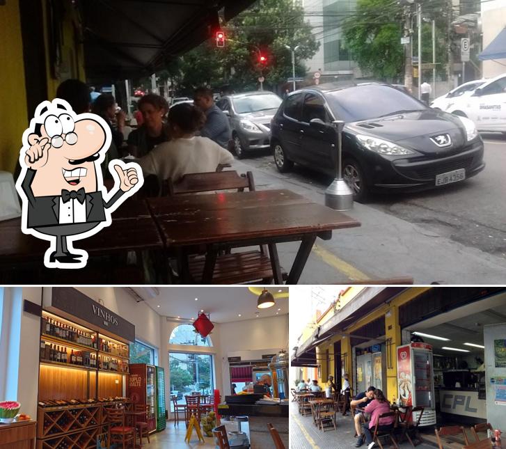 O interior do Padaria CPL