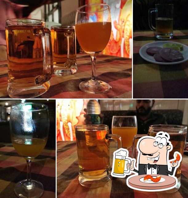 Classic Deluxe Bar & Restaurant