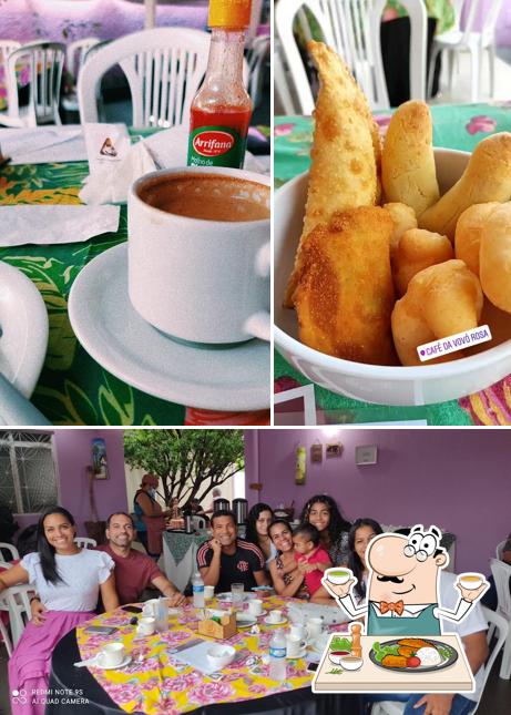 Entre diversos coisas, comida e interior podem ser encontrados a Café da vovó Rosa