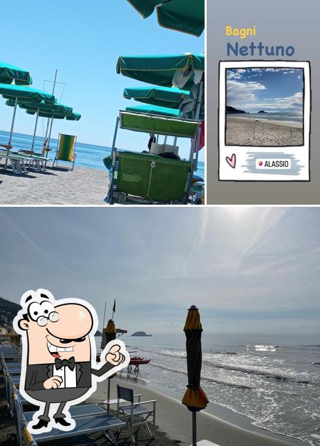 Siediti a un tavolo di Bagni Nettuno