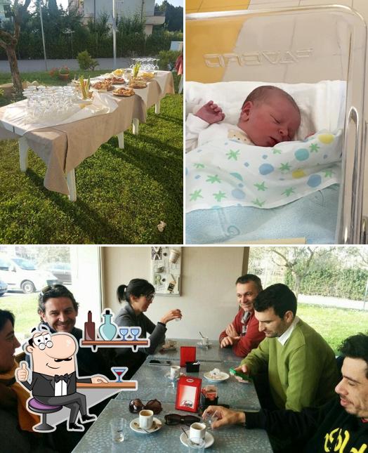 Dai un'occhiata agli interni di Divino caffè rimini