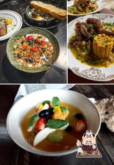 Escolha refeições de carne no Karu Restaurante