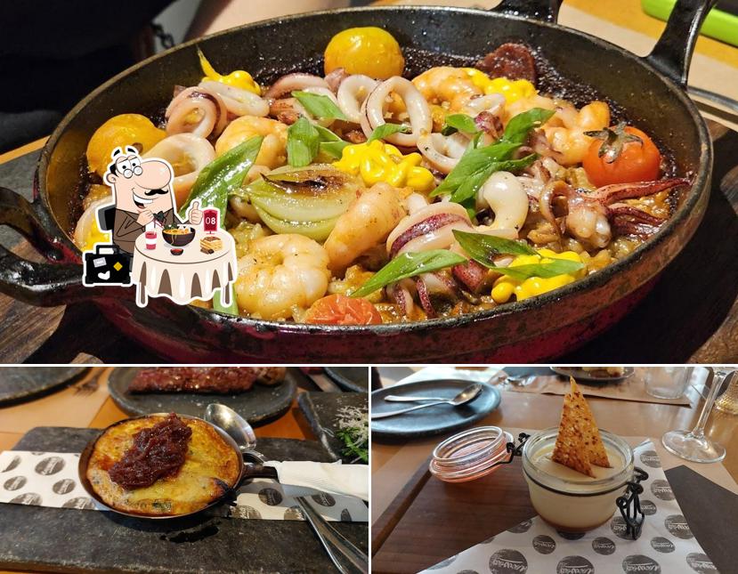 Platos en Restaurante Carvão