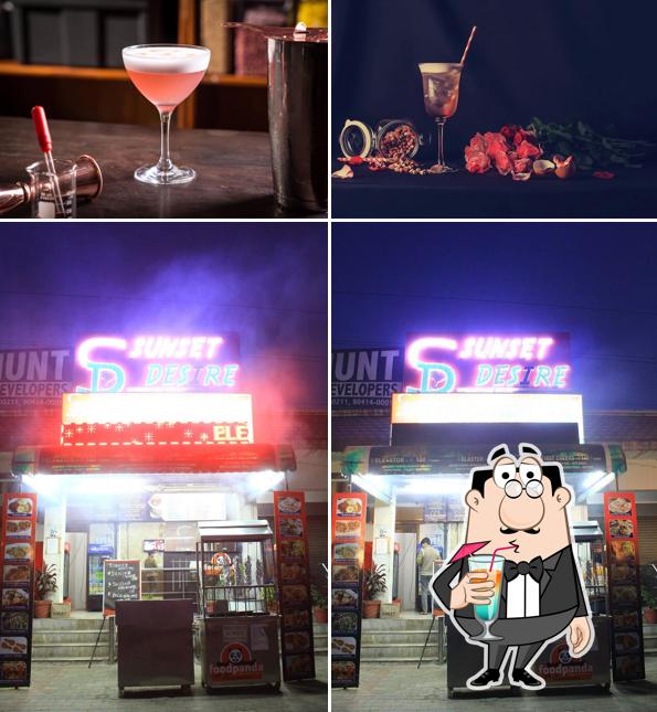 Sunset Desire (kharar) is distinguished by drink and interior