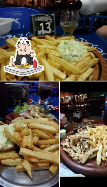 Prove cbatatas fritas francesas no Madona Drive Lanches
