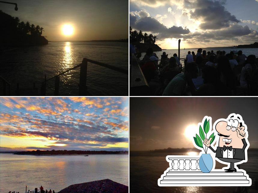 O exterior do Creperia Marinas