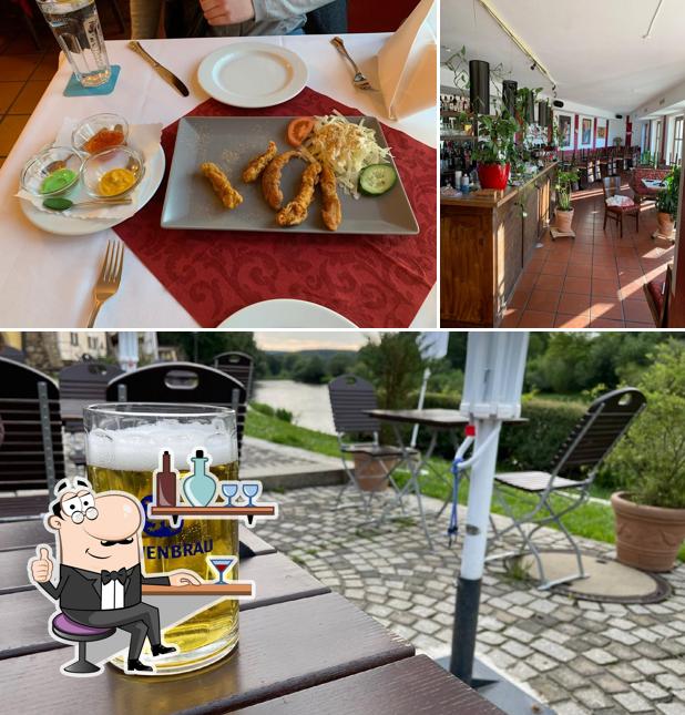 Installez-vous à l'une des tables de Maharaja Roding indisches Restaurant