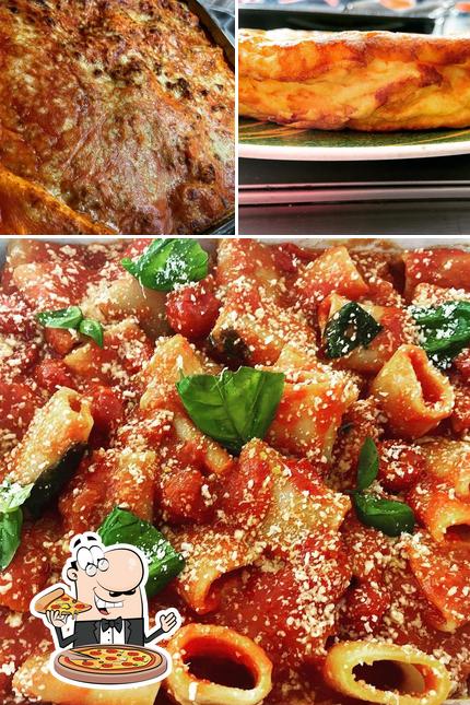 Scegli una pizza a Targato Sa Gastronomia