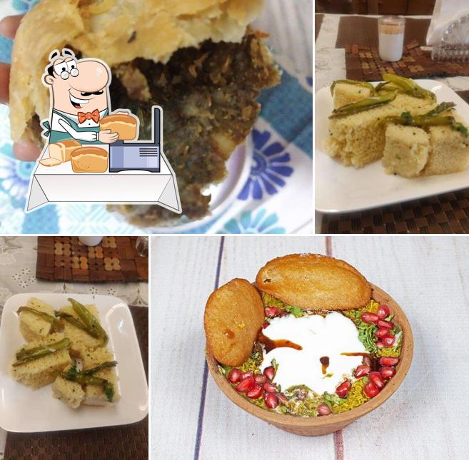 Garlic bread at Brijbhog Mishthan Bhandar - Brij Rasayanam