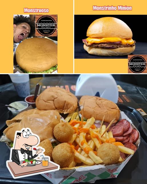 Platos en Hamburgueria Monster Burguer Artesanal