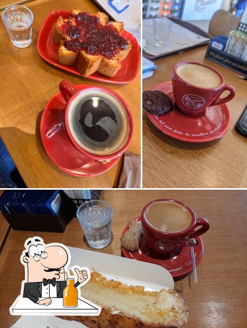 Desfrute de um drinque no Casa Bauducco Lago Azul km 58