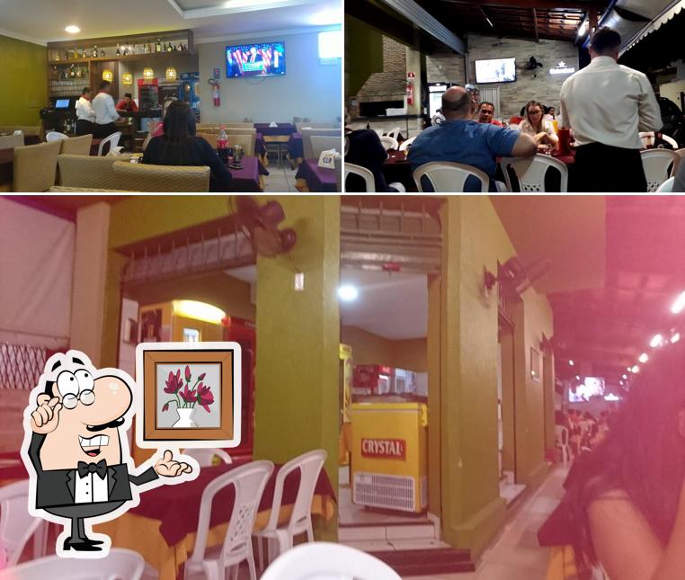 O interior do Kina do Feijão