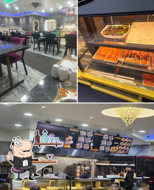 Installez-vous à l'une des tables de Le Bosphore Tadım