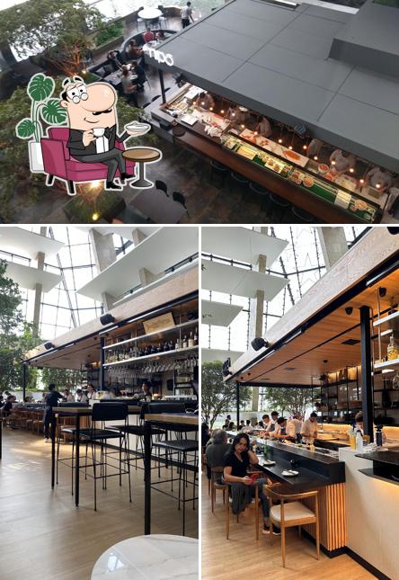 Sente em uma das mesas no Nipô Sushi - Beiramar