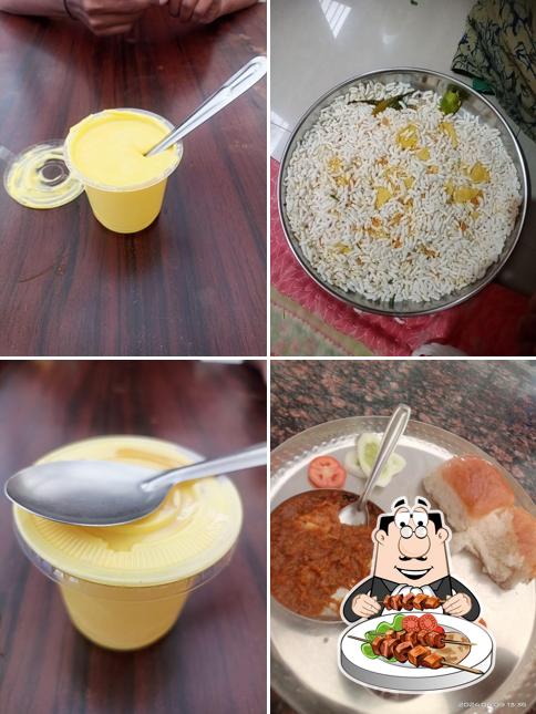 Meals at A1 Someshwar Misal pavbhaji bhel and chaha