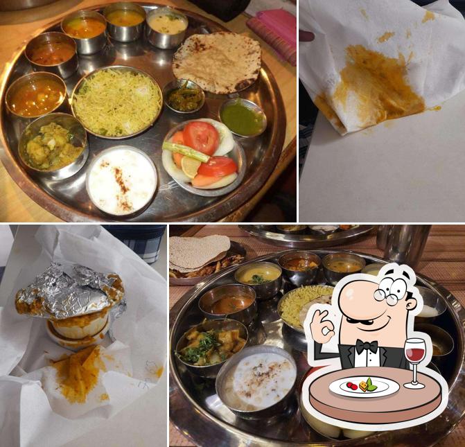 Food at Chokho Jeeman