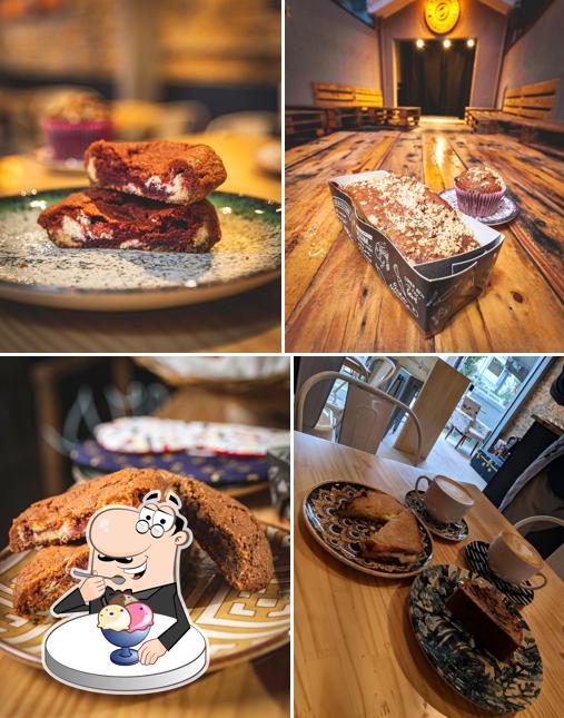 Black Coffee and Roasters provê uma escolha de sobremesas