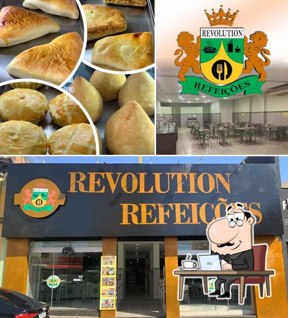 O interior do Revolution Refeições
