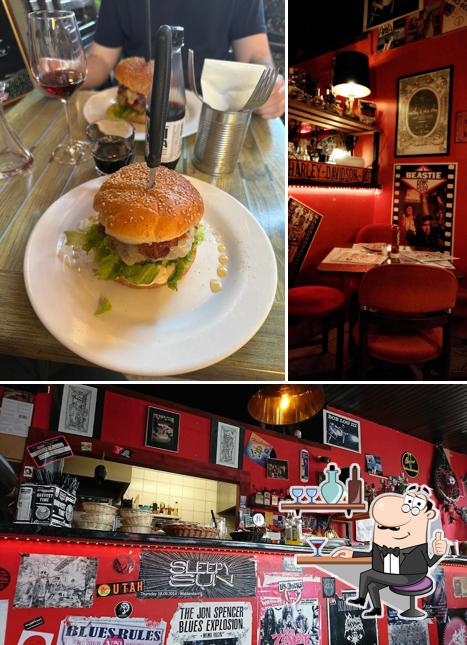 Siediti a un tavolo di Double R