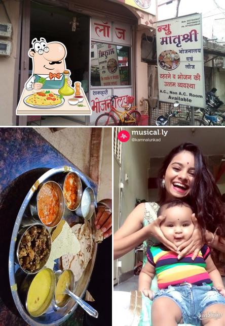 Food at New Matrushree Bhojanalaye and Lodge