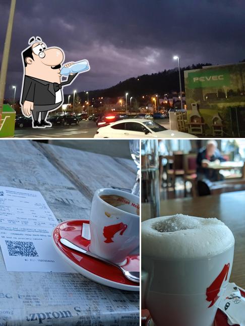 Questa è la foto che mostra la bevanda e esterno di Dama