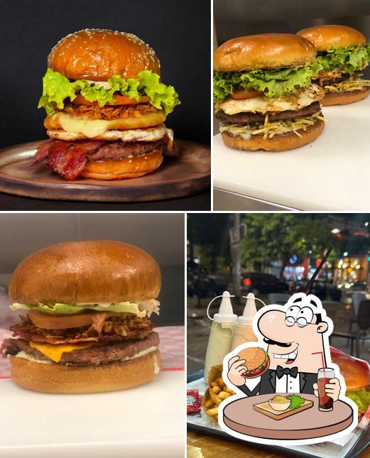 Hambúrguer em Maneco - O Quintal Mineiro