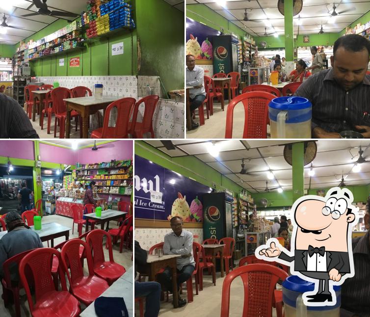 The interior of জলযোগ, বিজনী