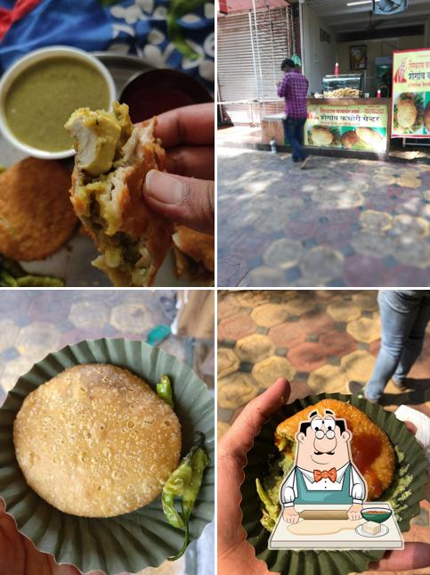 Samosa at Shegaon Kachori Centre (T.R.Sharma)