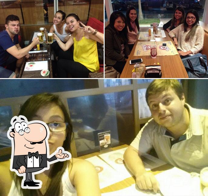 A foto do Viseu - Mogi Shopping’s interior e balcão de bar