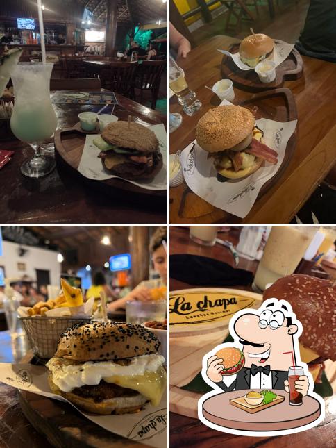 Delicie-se com um hambúrguer no Hamburgueria La Chapa House Burgers & shakes