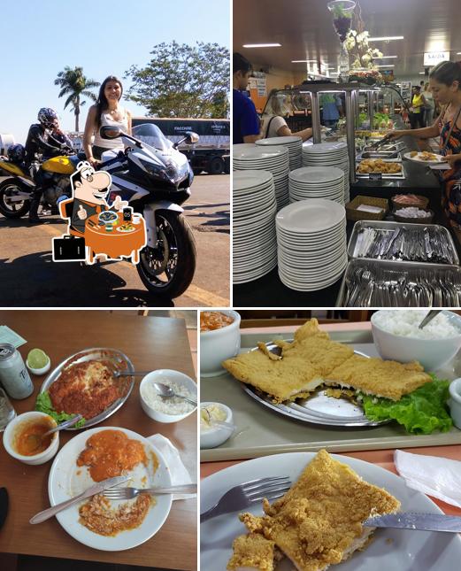 Mexilhões em Churrascaria & Posto do Japão