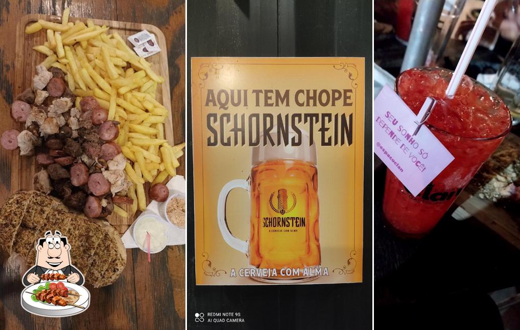 Comida em Clandestinos Burguer Palhoça