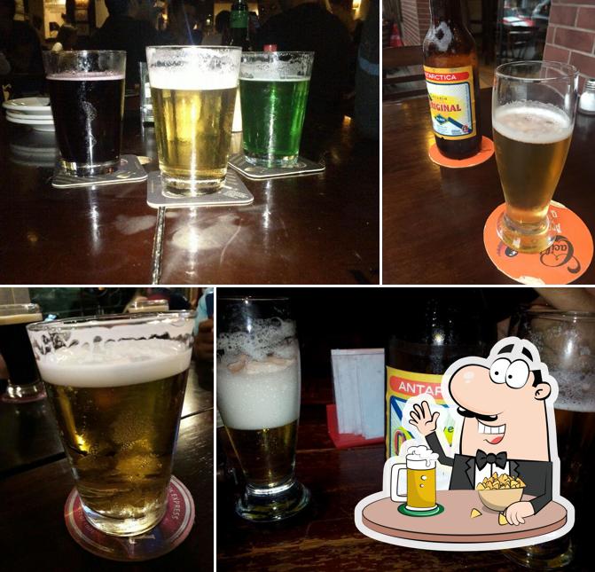 Peça um copo de cerveja leve ou escura