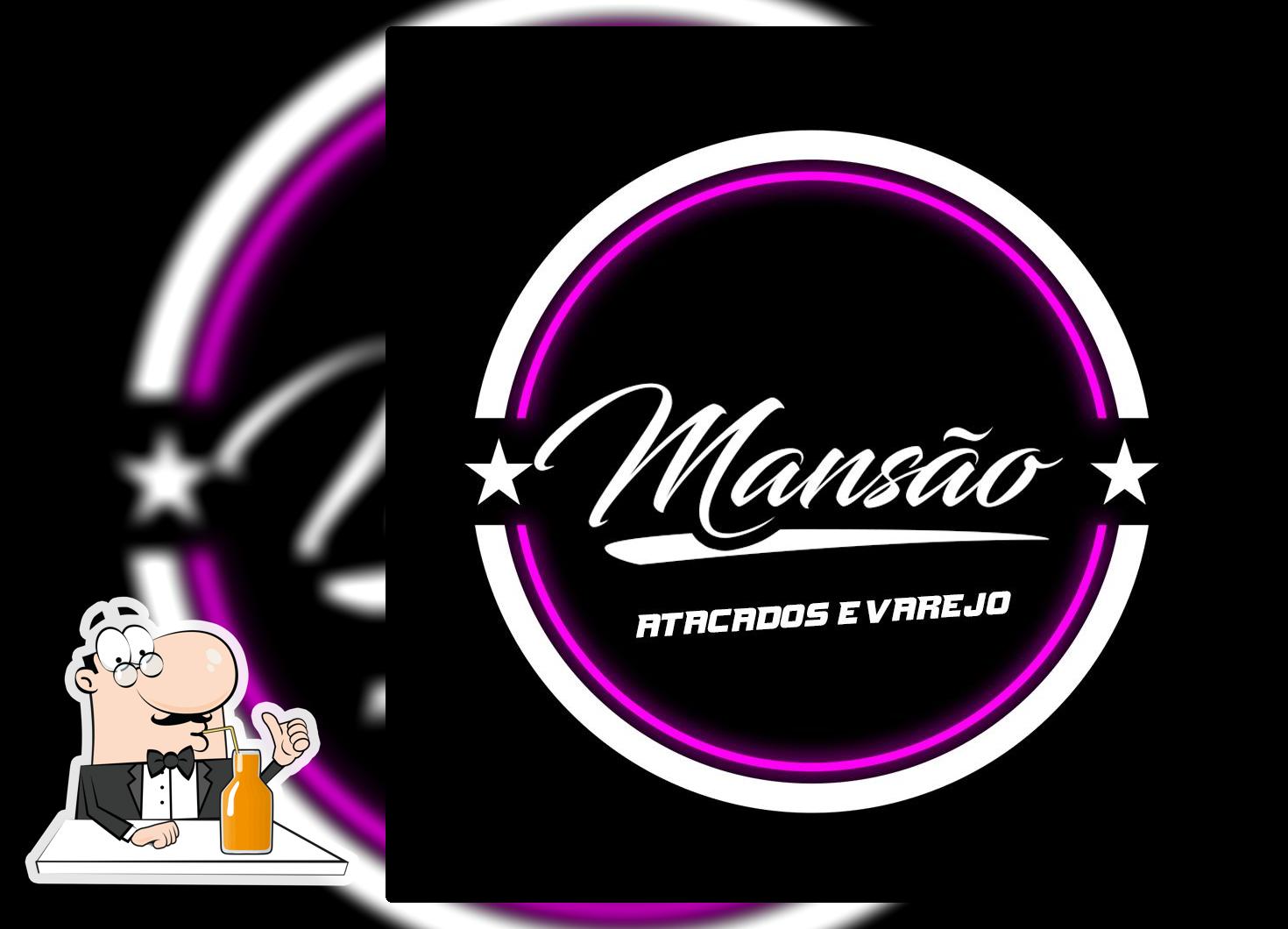 Hashtag Mansão Delivery serve uma seleção de bebidas