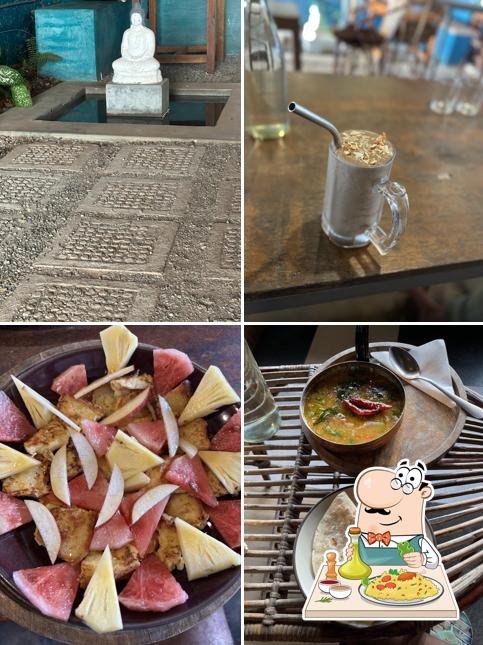 Food at Aum Cafe I Mostly Vegan I Varkala Cliff