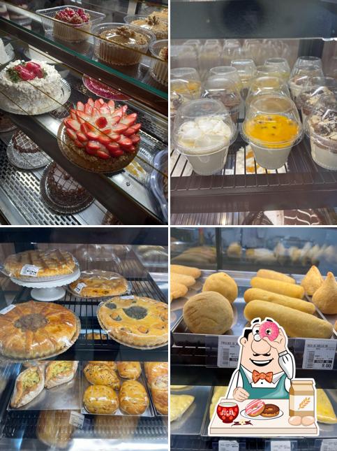 Igapó Panetteria Pães e Doces - Loja 02 serve uma escolha de pratos doces