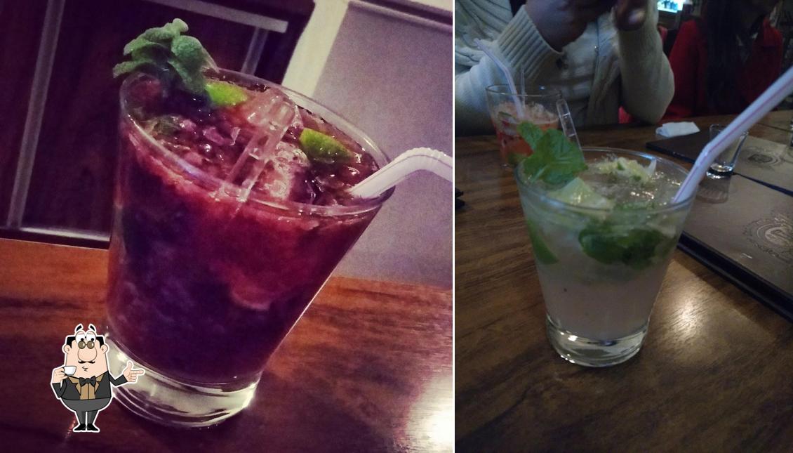 Desfrute de uma bebida no Cachaçaria Sarau