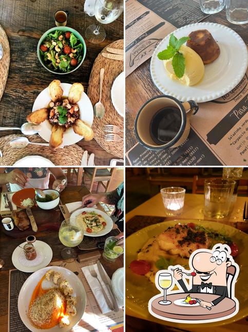 Comida em Restaurante No Quintal