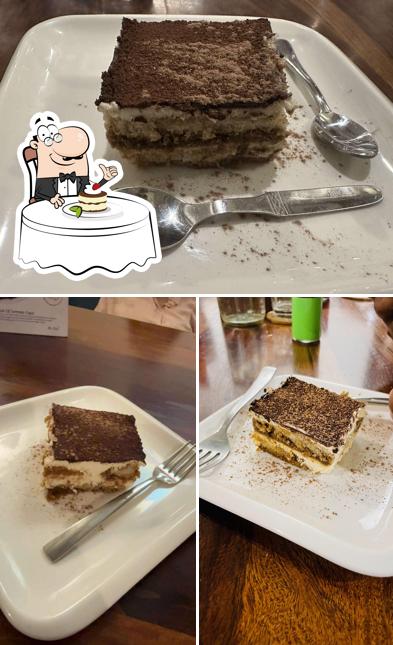 Tiramisu at Pizzeria da Susy